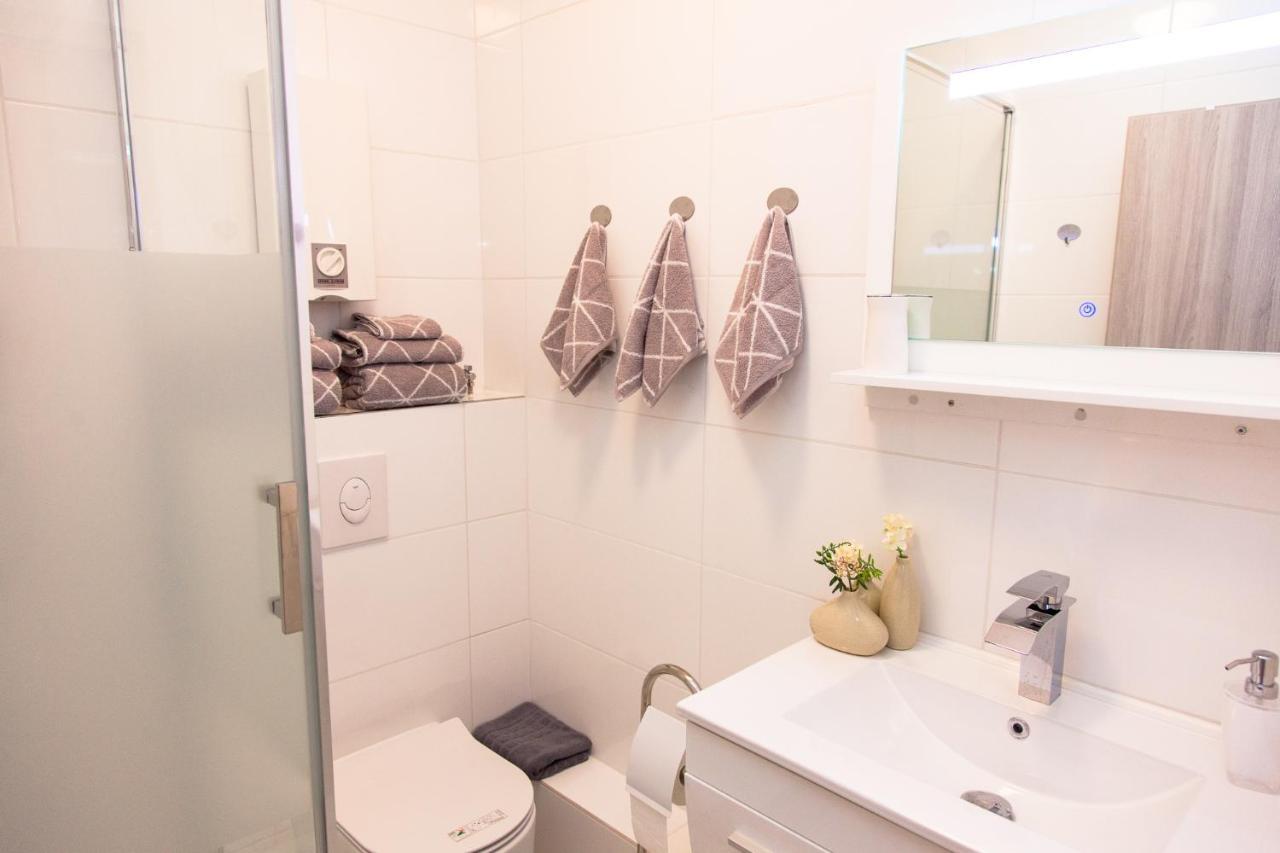 Apartment T&k Near Messe Fair Trade Duesseldorf Und Airport 2b