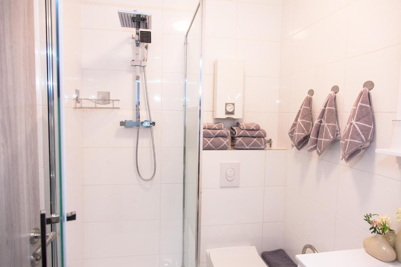 T&k Near Messe Fair Trade Duesseldorf Und Airport 2b Apartment *